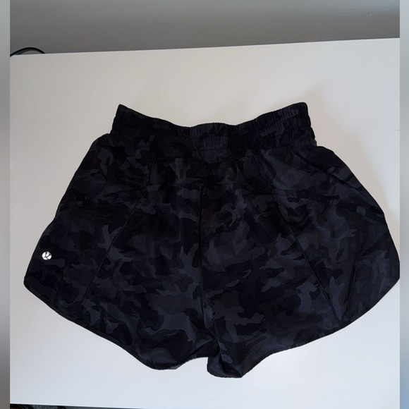 Lululemon Track That Short size 10 with a 5”inseam  Incognito Camo Multi Grey - Picture 5 of 16